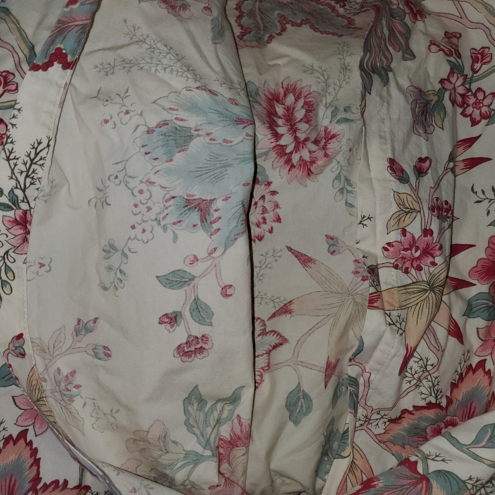 Pottery Barn Pillow Shams Euro Floral Set of 2 - Picture 5 of 8
